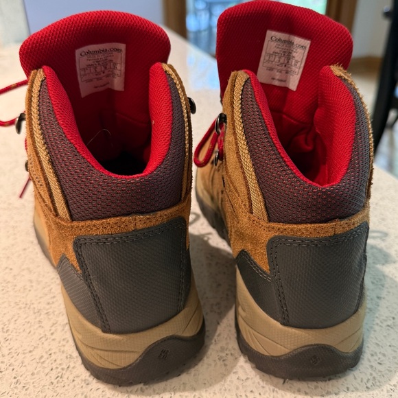 Columbia Womens Newton Ridge Plus waterproof hiking boot size 7 - Picture 3 of 7